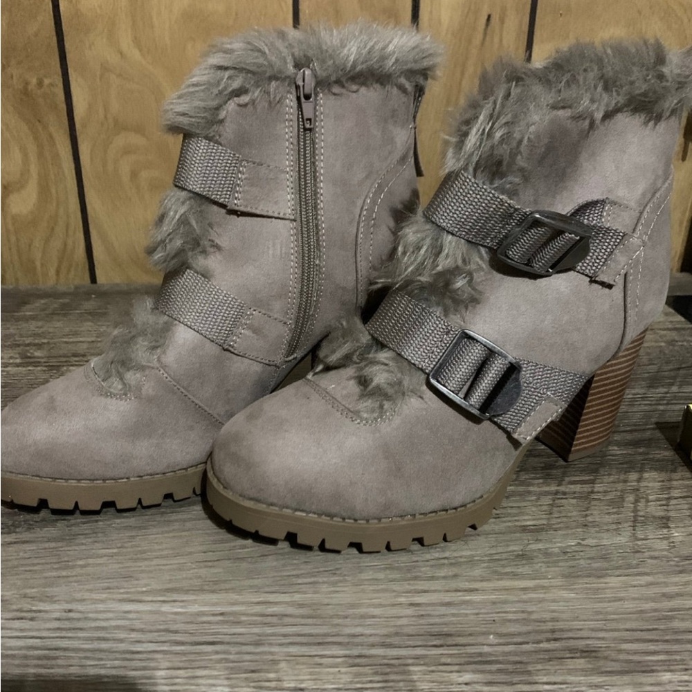 Circus by Sam Edelman Taupe Fur-Lined Buckle Boots
